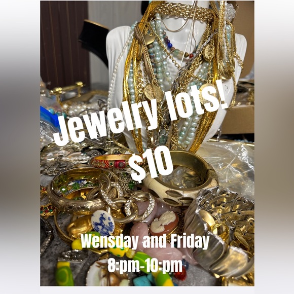 Vintage to now Jewelry Set bundles lots show.$10 minimum bid start price
